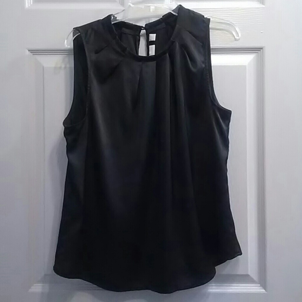 N.Y.&Co. Pleated Sleeveless Blouse